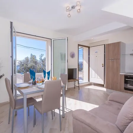 Serena 2 Amazing Sea View - Happy شقة ألاسيو