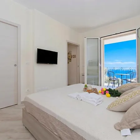 Serena 2 Amazing Sea View - Happy Апартаменти
