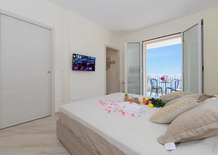 Serena 2 Amazing Sea View - Happy Alassio