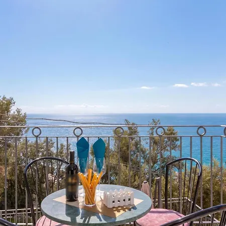 Serena 2 Amazing Sea View - Happy 알라시오