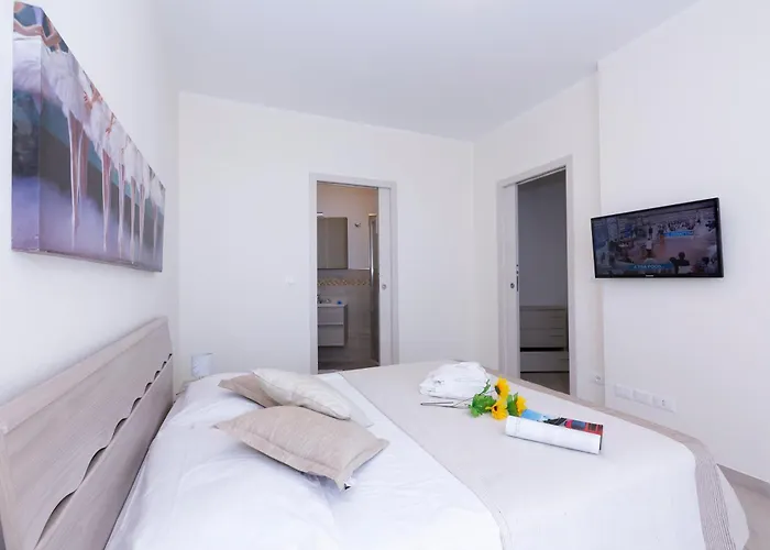 Serena 2 Amazing Sea View - Happy